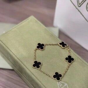 Carnelian Alhambra Bracelet - Van Cleef & Arpels, 18k Gold